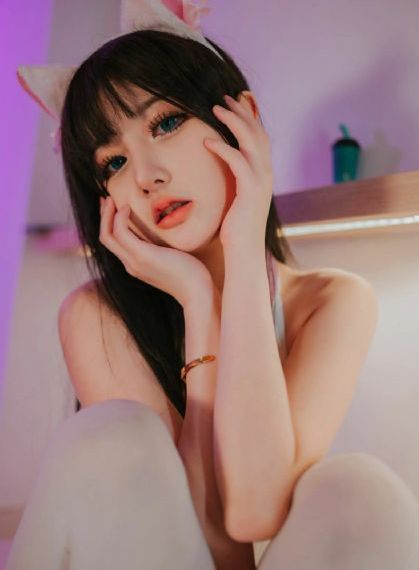 黑丝美女被爆操_4K在线观看电视